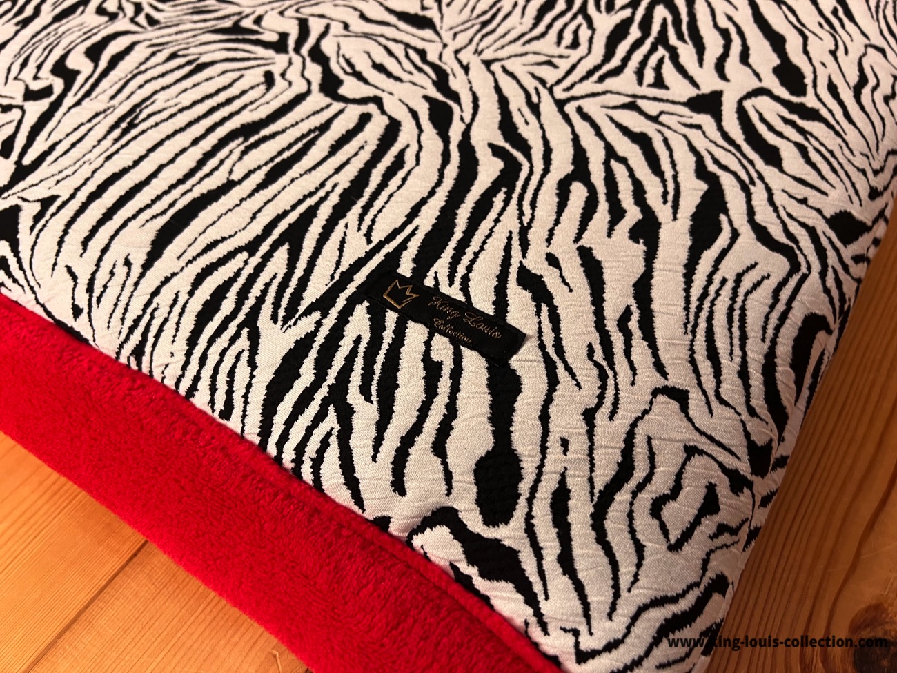 Kuschelsack - Zebra red