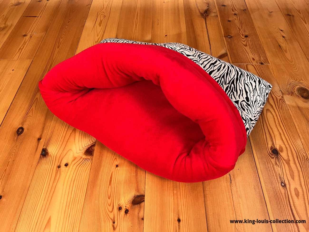 Kuschelsack - Zebra red – Bild 3